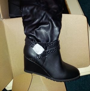 Black wedge boots